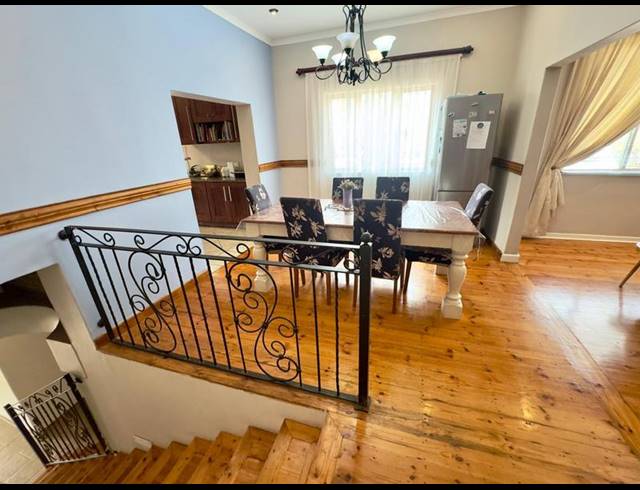 5 BEDROOM HOUSE FOR SALE IN CLARENDON